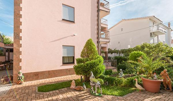 Vila Pezic Apartment Makarska